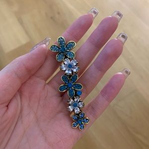 Vintage flower hair clips